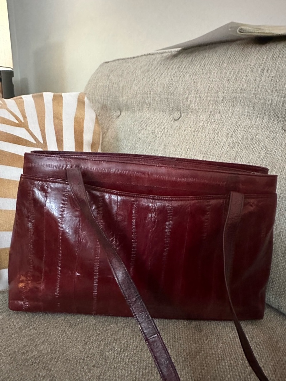 Vintage 90s Burgundy Sunco Korea Eel Skin Bag | Slim Minimalist Quiet Luxury - Picture 15 of 16